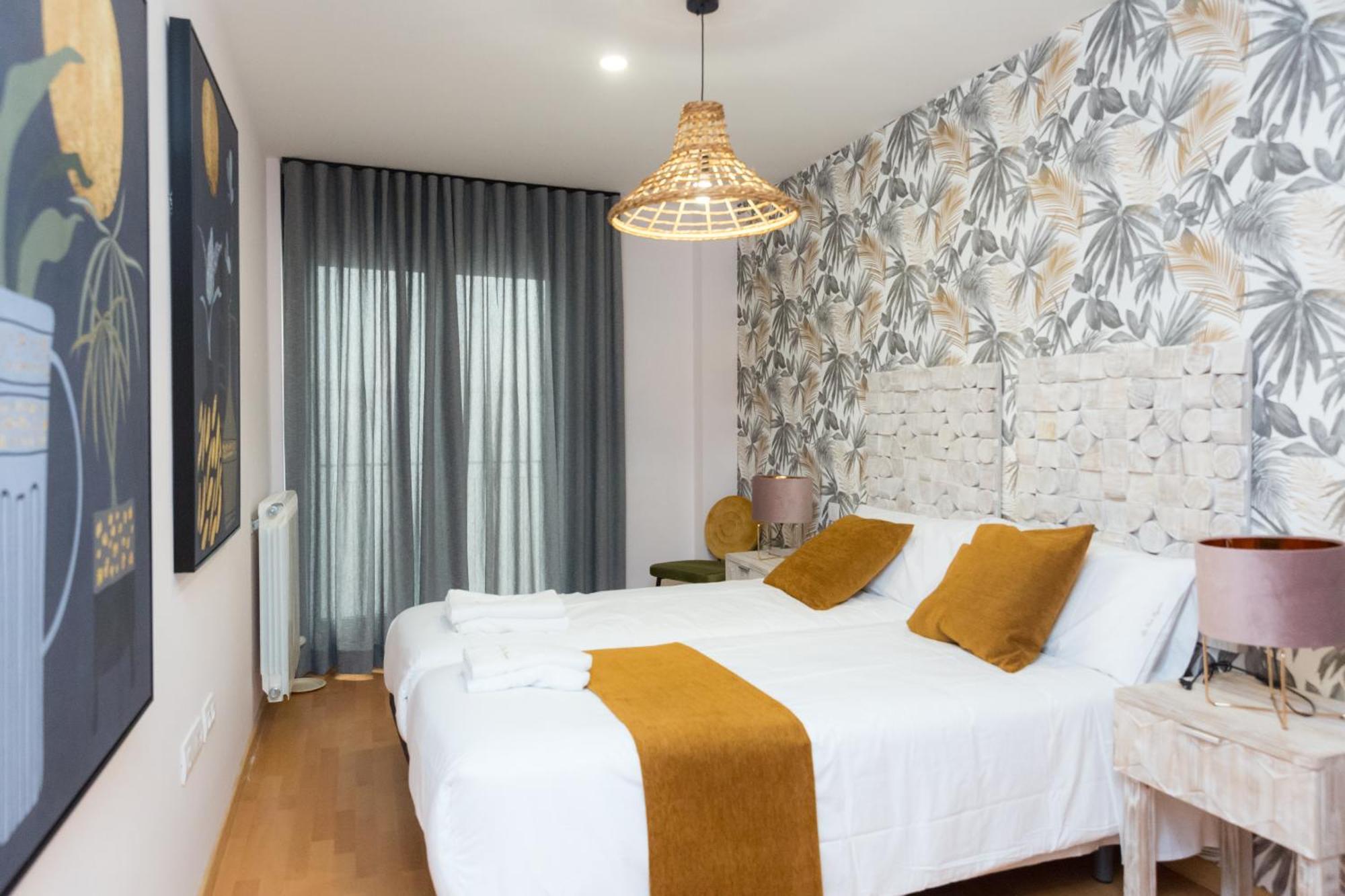 Apartamentos San Pedro Regalado Valladolid Esterno foto