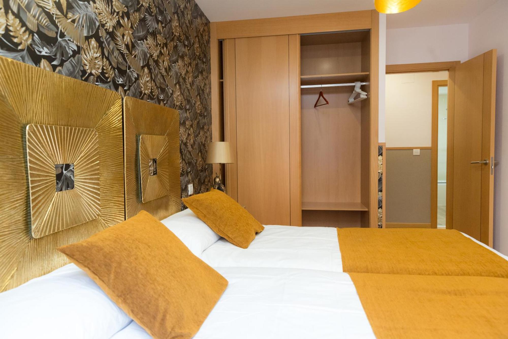 Apartamentos San Pedro Regalado Valladolid Esterno foto