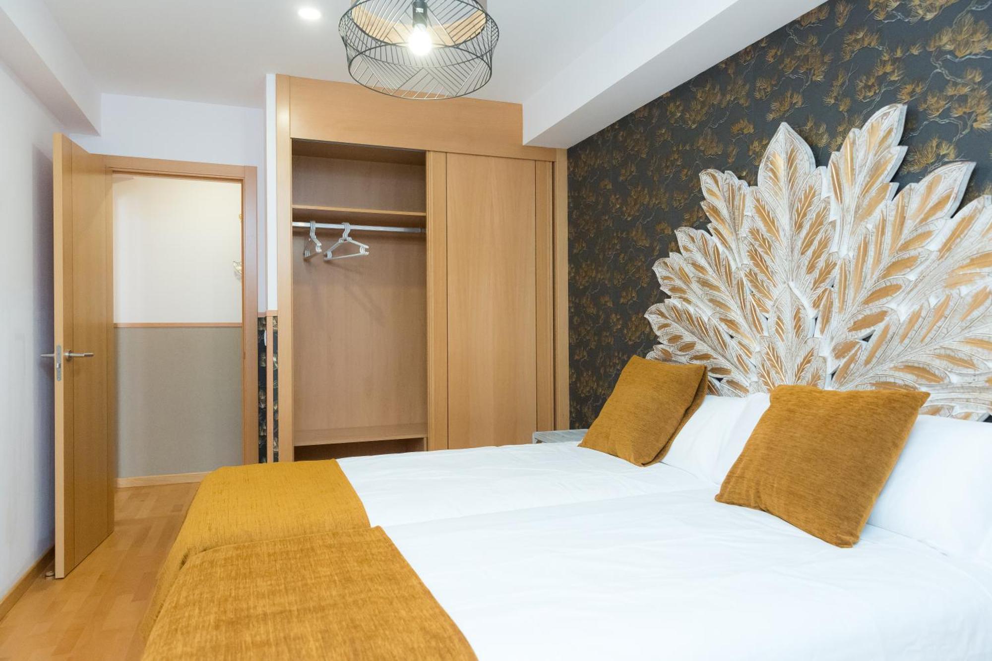 Apartamentos San Pedro Regalado Valladolid Esterno foto