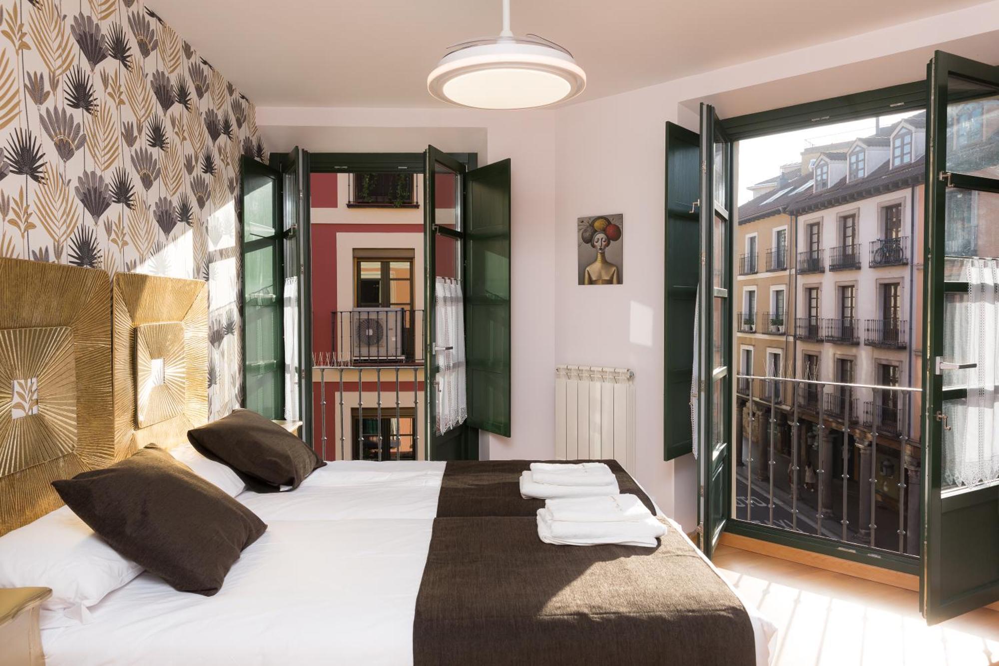Apartamentos San Pedro Regalado Valladolid Esterno foto